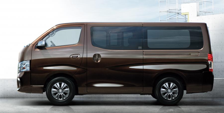  Nissan NV350 Caravan Premium GX 2017 года  (фото 3 из 10)